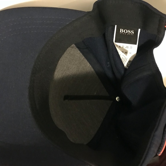 Brand New Hugo Boss baseball cap - Picture 2 of 3